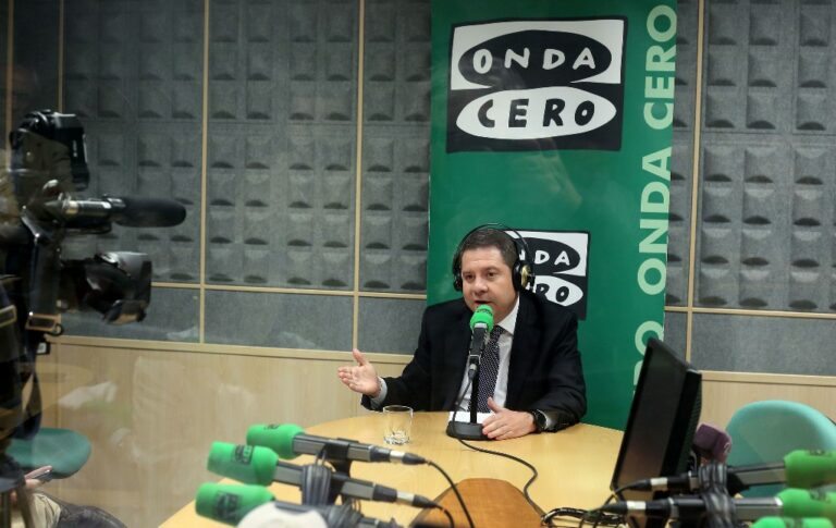 Page espera que Cospedal renuncie a su sueldo de diputada nacional