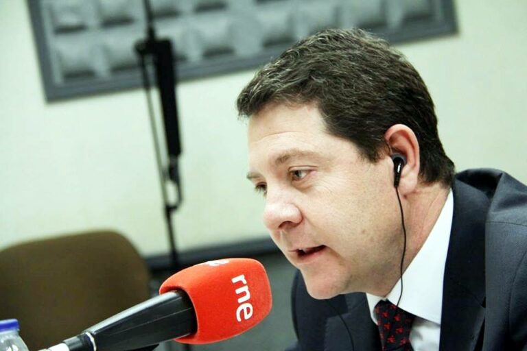 Según Page, sondeos del PSOE dan al partido como ganador en dos provincias