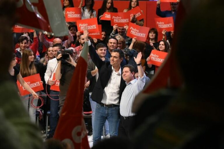 García-Page a Pedro Sánchez: “Se meten contigo porque saben que vas a gobernar”
