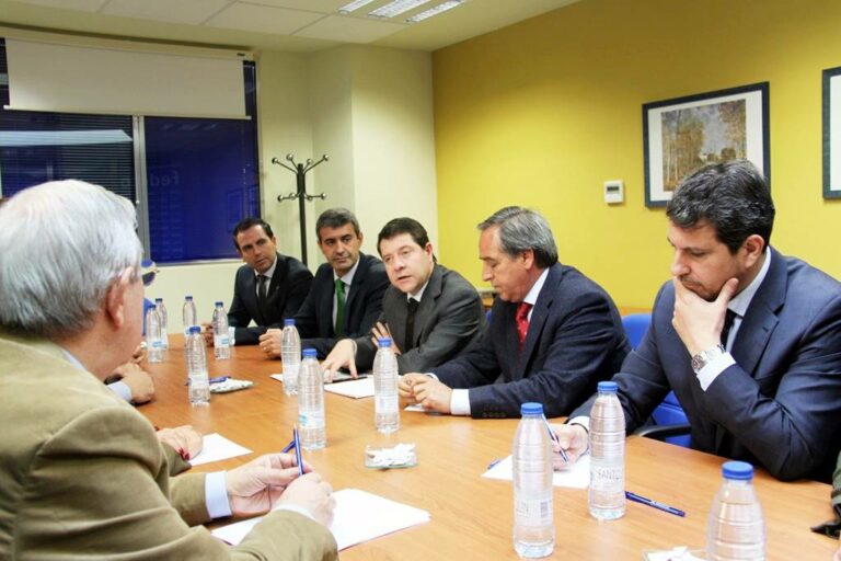 Page anuncia “un gran Pacto Económico y Social en C-LM”, en caso de ganar en mayo