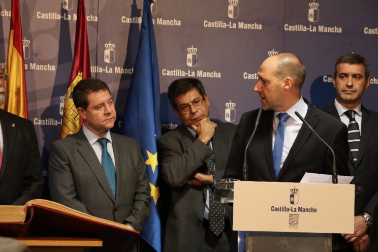 García-Page anuncia una Ley para la constitución de empresas en las zonas más desfavorecidas de la región
