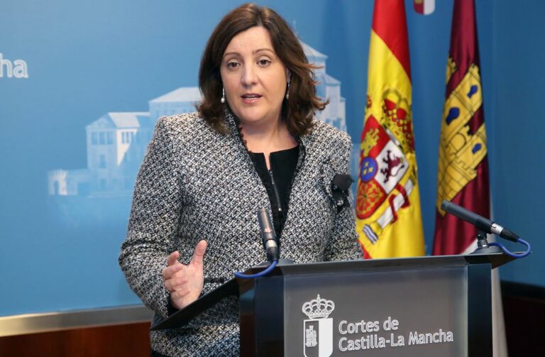 La Junta valora la bajada interanual del paro como “un buen dato” y destaca su mejor comportamiento respecto a la media nacional