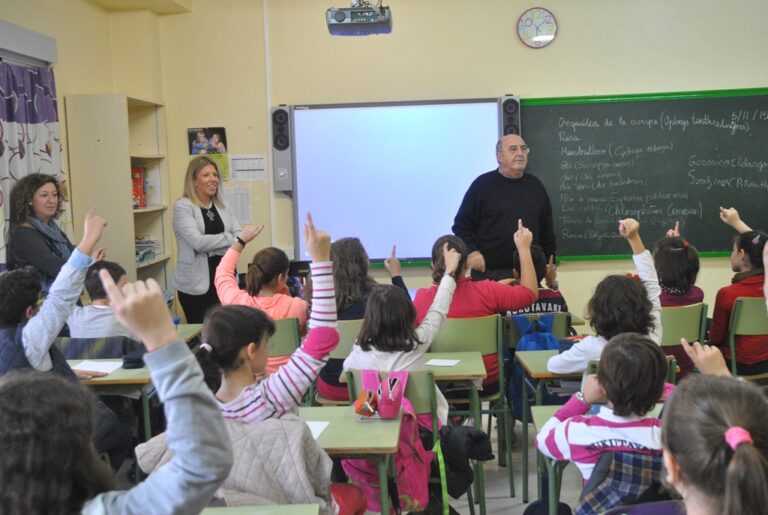 La alcaldesa, protagonista en la lección sobre personajes de Tomelloso de Julio Pérez