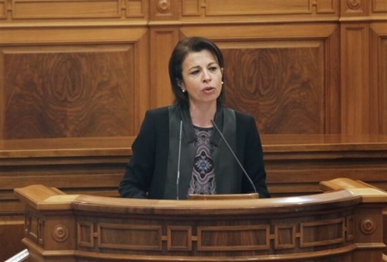 La ausencia de Podemos deja vía libre a PP para aprobar pedir a Page continuar con el plan de Cospedal en la UAH