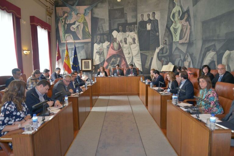 La Diputación se adhiere al código del buen gobierno de la FEMP