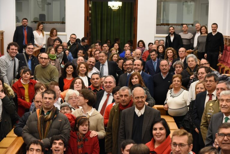 El Gobierno regional propondrá en el Estatuto de Autonomía garantizar la tutela de las personas con discapacidad cuando falten sus progenitores