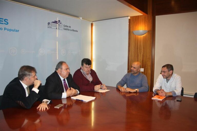 Podemos y PP se reúnen por segunda vez para evaluar la actualidad parlamentaria de Castilla-La Mancha