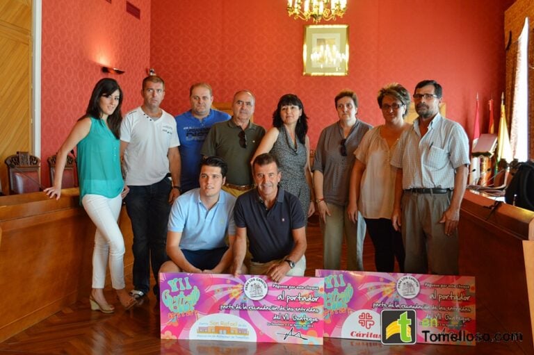 Los Canuthi entregan los premios y donativos del VII Guateque de Tomelloso