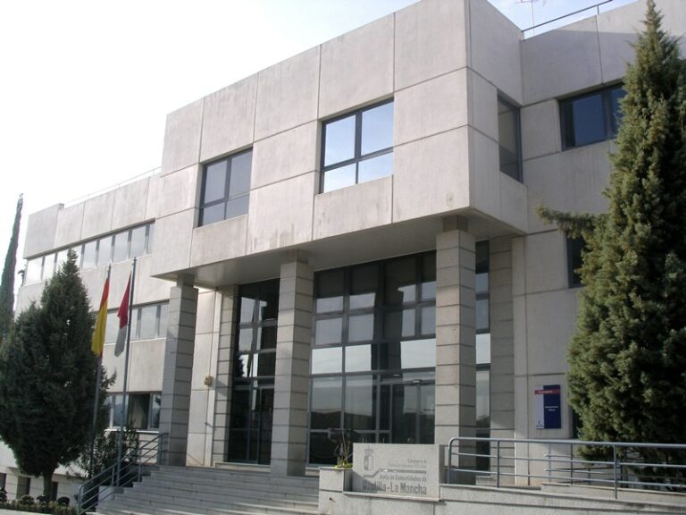 El SAU 1-1-2 de Castilla-La Mancha gestiona 898.920 llamadas durante el primer semestre de 2012