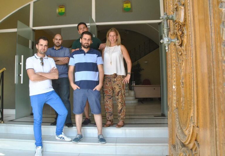 La puerta principal del Ayuntamiento permanecerá abierta de lunes a viernes en horario de oficina