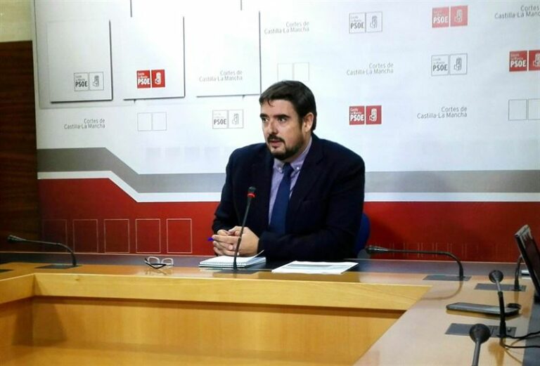 El PSOE pide al PP que no se invente partidas en los presupuestos