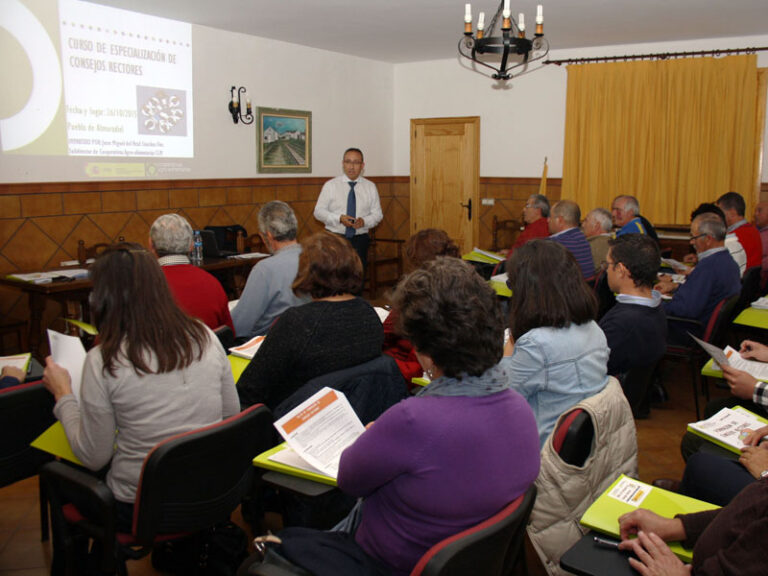 Cooperativas Agro-alimentarias imparte Talleres de Formación de Consejos Rectores