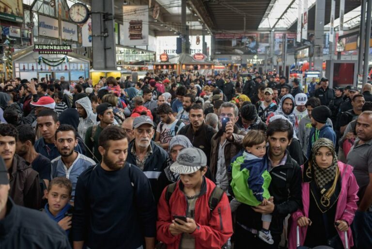 El PP en las Cortes Regionales insta a la Junta a incrementar las partidas para refugiados