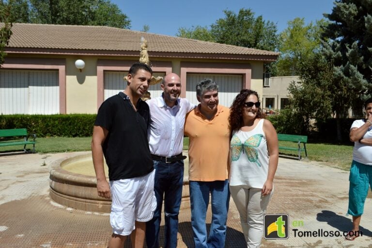 Agua helada por una buena causa: el #IceBucketChallenge llega a Tomelloso