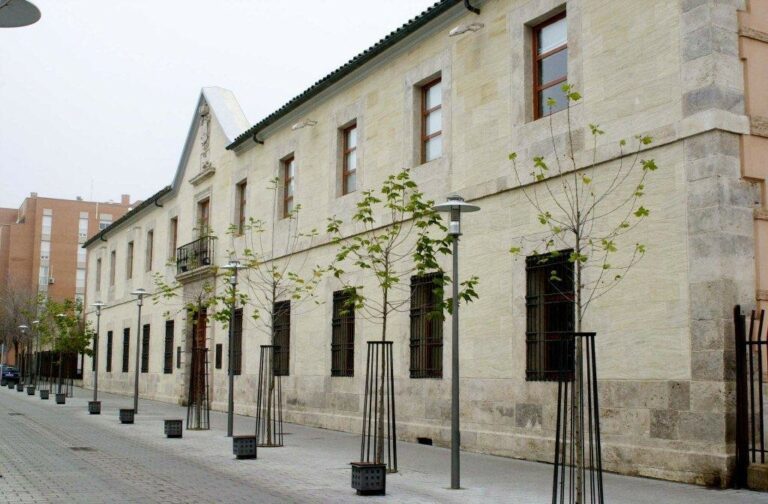 El director general de Universidades anuncia la congelación de las tasas universitarias