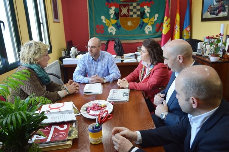 La Asociación de Empresarios de la Comarca de Tomelloso visita al alcalde de Argamasilla de Alba