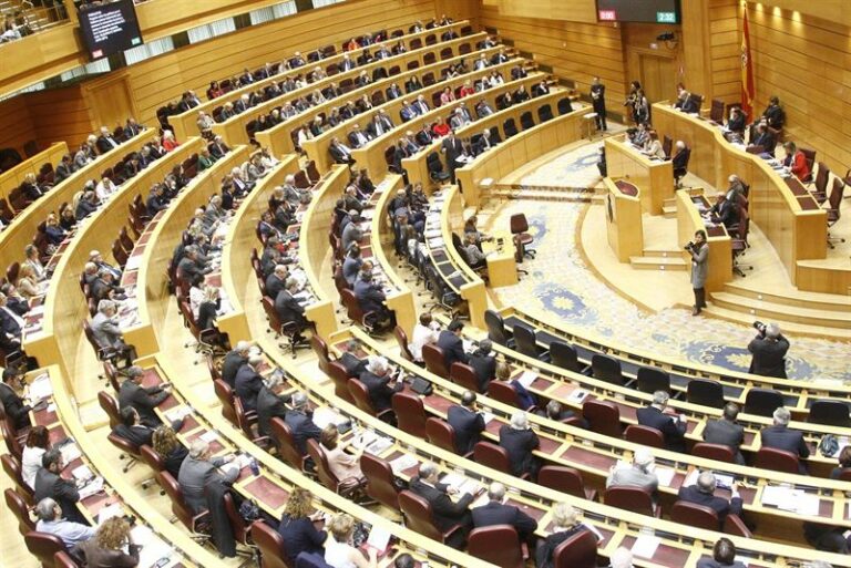 15 senadores para PP y 5 para PSOE, igual que en 2011