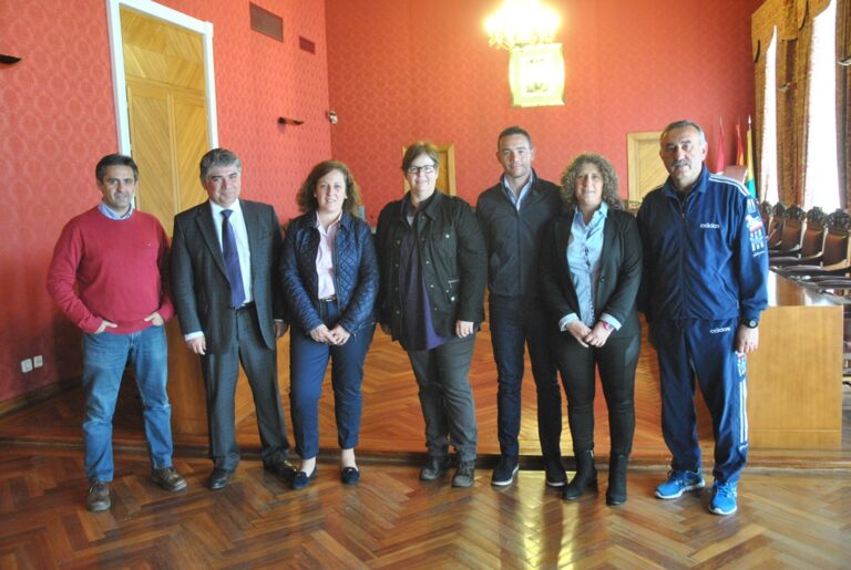 Cuatro trabajadores se incorporan a la plantilla fija del personal del PMD