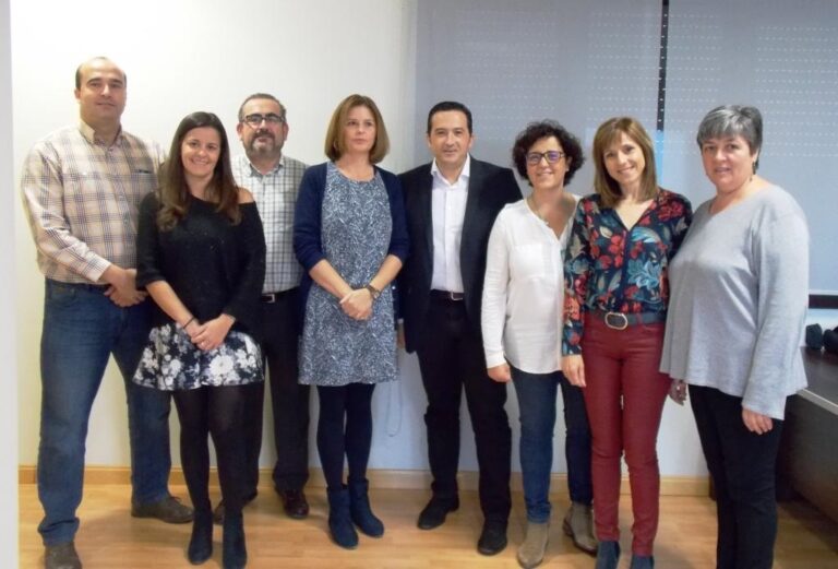 Valentín: “Los ayuntamientos del PP, ejemplo de trabajo en materia social, están dando la cara ante la ineptitud del Gobierno de Page”