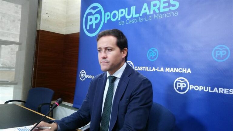 El PP lamenta que ni Page ni Franco hayan “dado la cara” y ninguno haya explicado el “triste dato” del paro