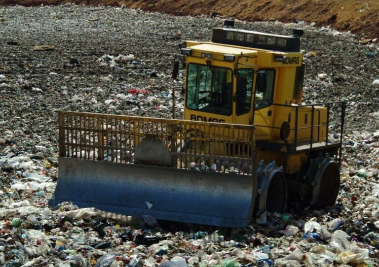 La Diputación contrata el sellado de vertederos y la adecuación de accesos a los puntos limpios