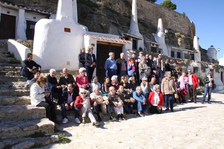 55 Personas se han desplazado con la UP de Tomelloso a Chinchilla de Montearagón