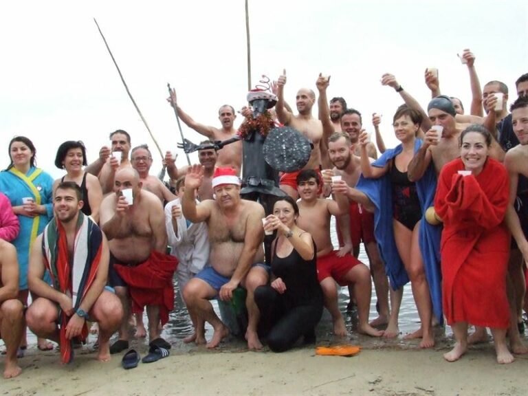Villafranca celebra su Baño Invernal con preocupación por sus lagunas