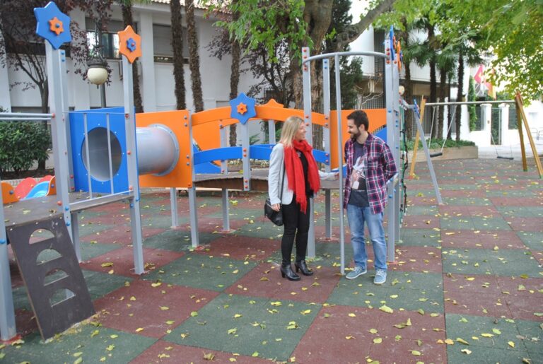 Renovada la zona infantil de la Glorieta de María Cristina de Tomelloso