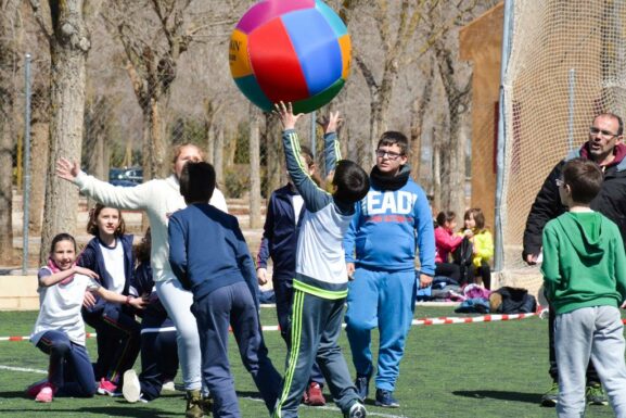 460 alumnos de todos los centros educativos viven una jornada de diversión y deporte