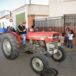 FOTOS: Numerosos tractores toman las calles de Argamasilla de Alba por San Isidro