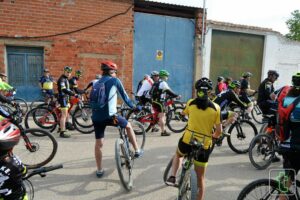 Casi 70 cicloturistas participan en la ruta a favor de Cáritas organizada por TomBike