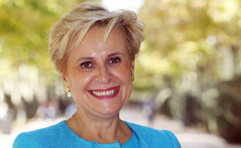 Carmen Quintanilla visitará el IES Eladio Cabañero este viernes