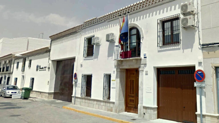 La presidenta del TSJ señala la sobrecarga de los juzgados de Tomelloso