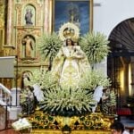 Una parroquia de La Asunción abarrotada, acoge la Misa Solemne en honor a la Virgen de las Viñas