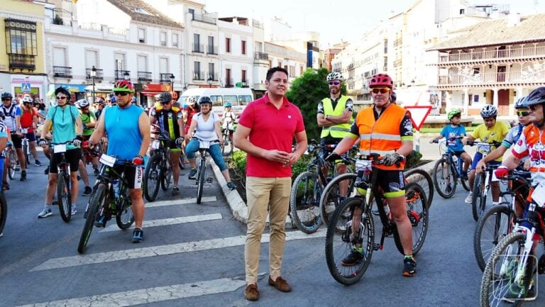 Mañana solidaria de ciclismo a favor de Cruz Roja Tomelloso