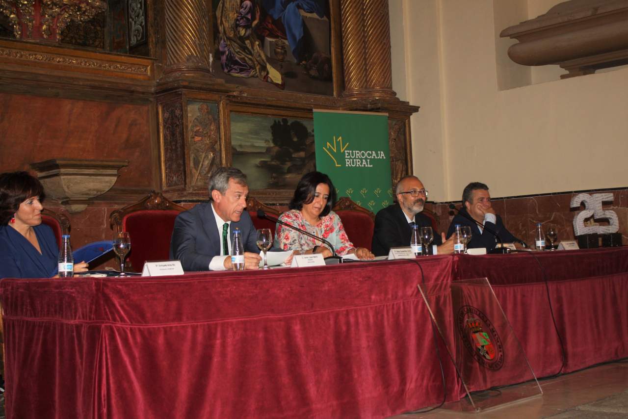 El presidente de Eurocaja Rural apadrina el XXV Aniversario de la 3ª Promoción de Ciencias Económicas y Empresariales de la UCLM