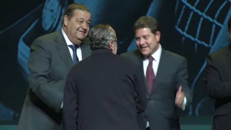 Page reconoce a la cultura como uno de los exponentes que más testimonian el avance del país en 40 años de democracia