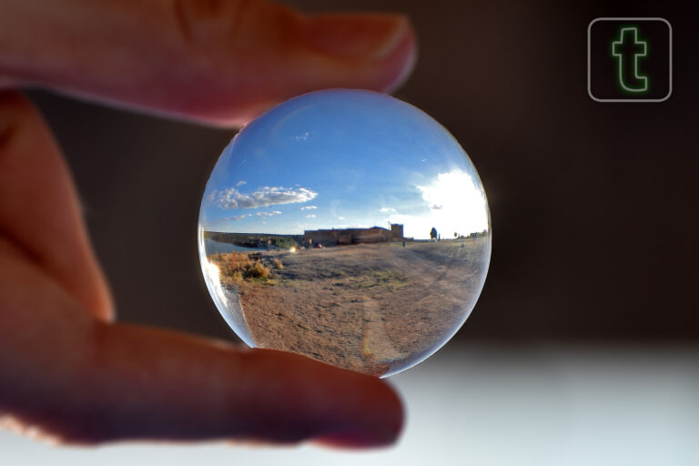 A través de la bola de cristal