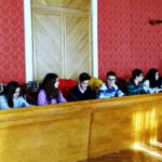 Estudiantes de Tomelloso celebran el Aniversario de la Constitución leyendo el artículo 48