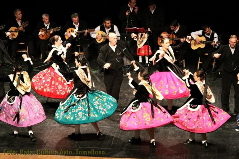 La música tradicional vuelve al Teatro Marcelo Grande con el XXVIII Festival Folklórico Navideño