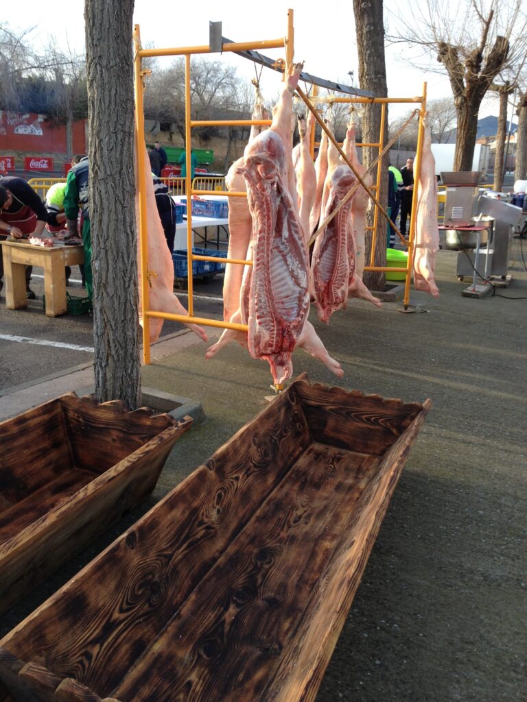 Dadas de alta 17 personas por un brote de triquinosis tras una matanza no declarada en Retuerta del Bullaque