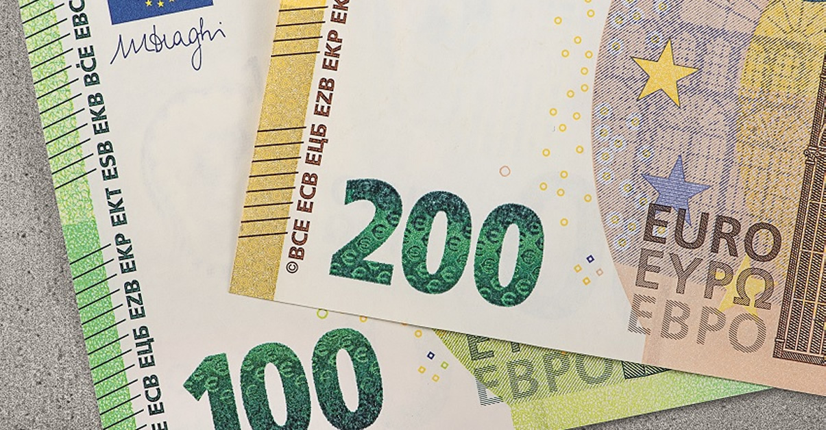 Entran en circulación los nuevos billetes de 100 y 200 euros