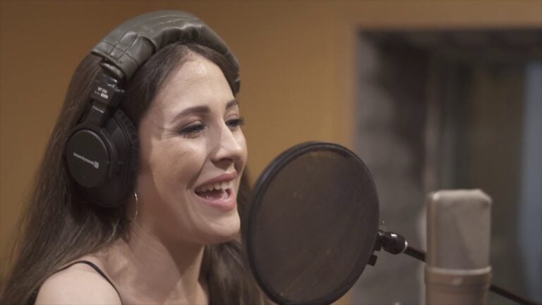 La cantante tomellosera Cristina Correas vive “un sueño”: nuevo single y telonera de Rosario