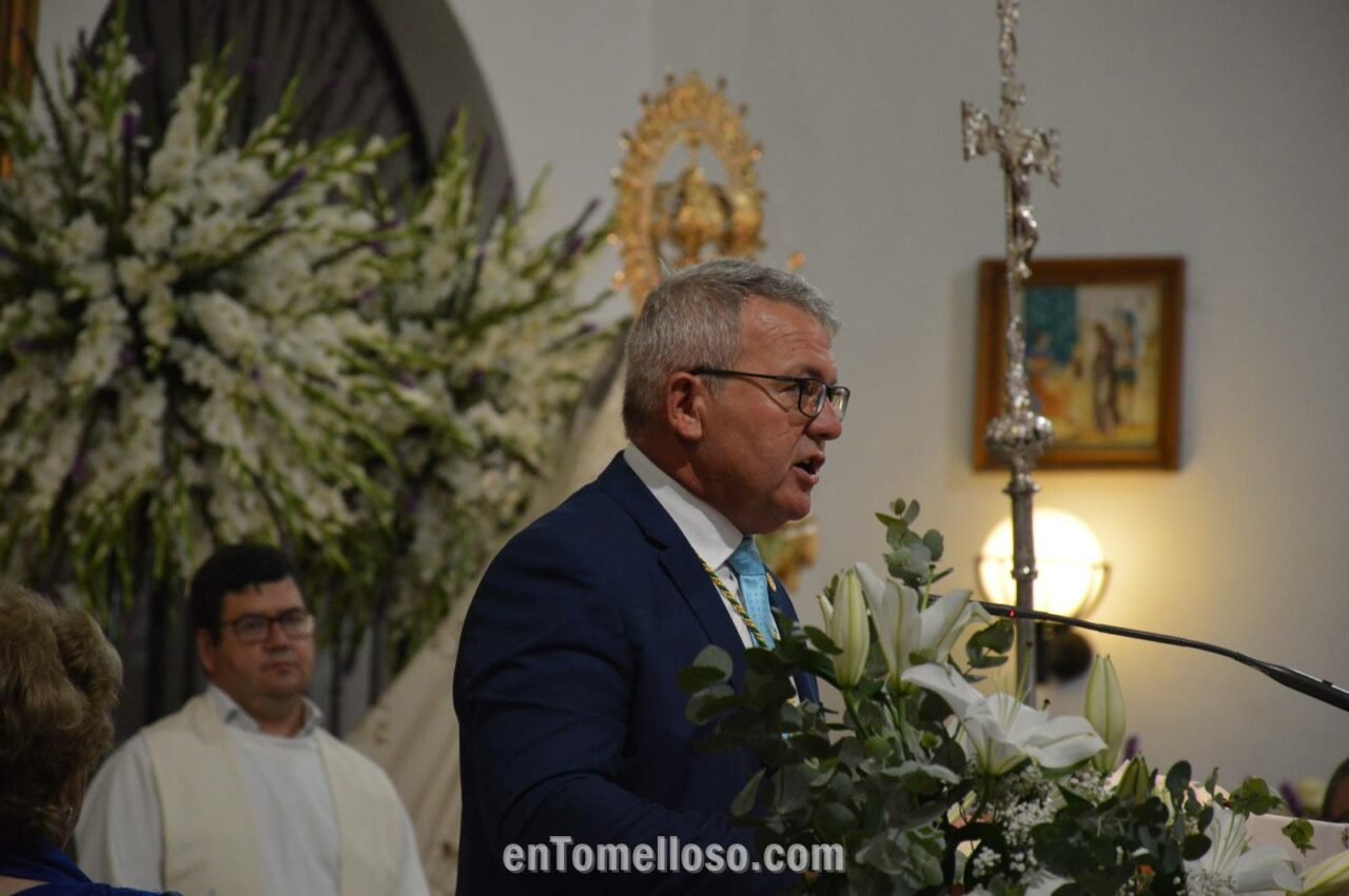 La parroquia de La Asunción se vuelve a quedar pequeña en la Función en honor a la Virgen de las Viñas
