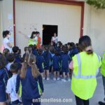 Los pequeños del Santo Tomás-La Milagrosa aprenden sobre la vendimia en Vinícola de Tomelloso