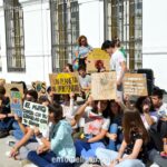 Un centenar de jóvenes tomelloseros se unen a la Huelga Mundial por el Clima