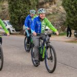 García Page se monta en la bici por el clima