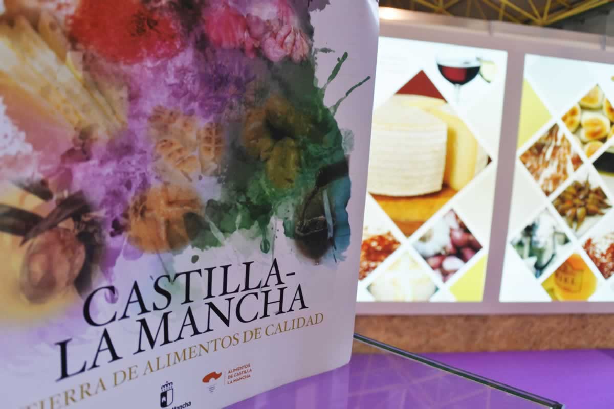 Martínez Arroyo anima a brindar con los vinos de Castilla-La Mancha