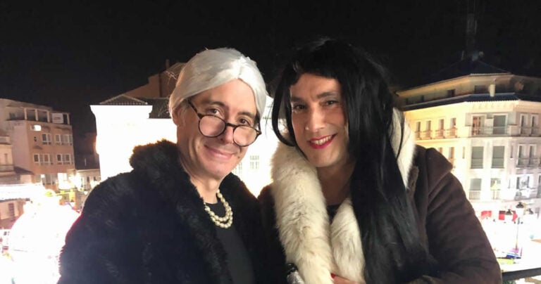 «Encarna y Fermina» adelantan las campanadas en Tomelloso