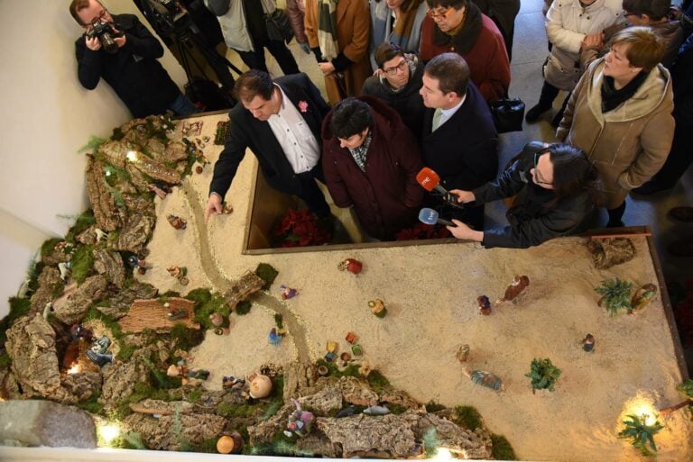 El belén de APANAS ya puede visitarse en el Palacio de Fuensalida